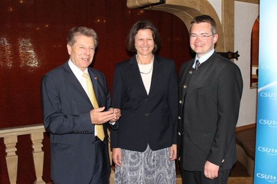 Peter Tomaschko im Gespr�ch mit Landwirtschaftsministerin Ilse Aigner und Bundestagsvizepr�sident Eduard Oswald