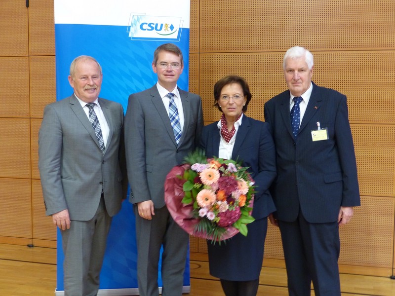 Auf dem Bild von links: Manfred Losinger, Peter Tomaschko, Emilia Mller und Paul Dosch